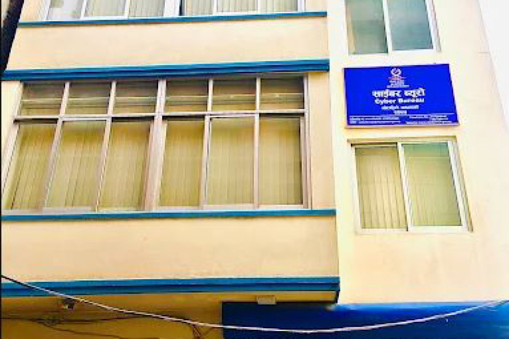 2 college employees arrested for 'leaking' grade 12 question papers