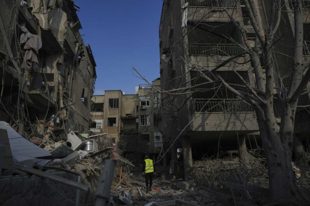 War damages more than 92,000 buildings in Iran: Red Crescent