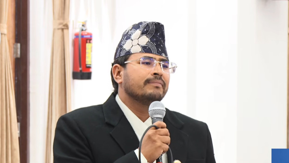 Those in government used their cadres to illegally park in front of media offices: Shahi