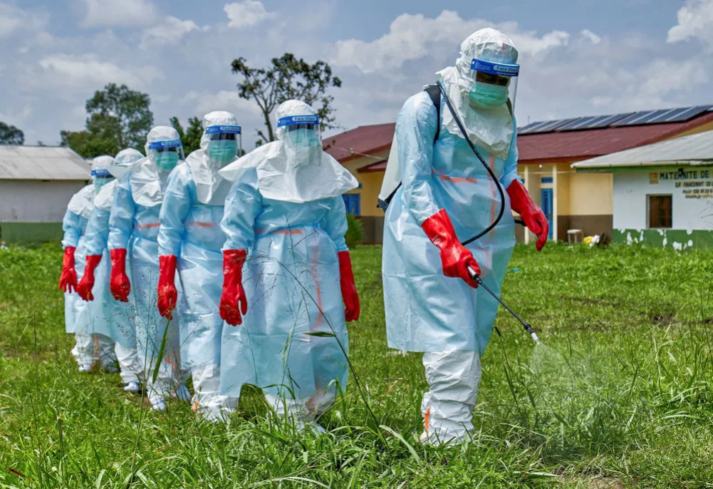 Experts concerned about rapid spread of Ebola