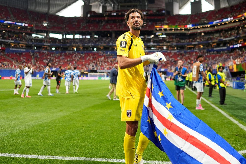 Surprising performance by 40-year-old goalkeeper