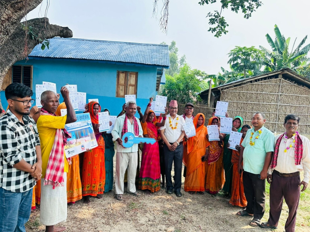 Lahan Municipality provides concrete houses to 16 more squatter families