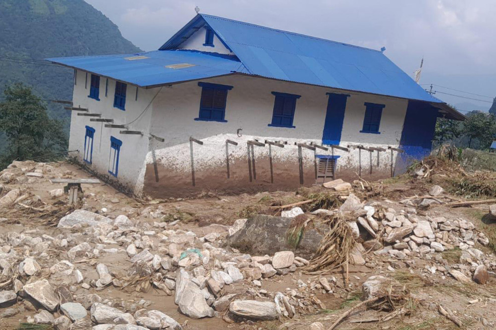 Floods and landslides damage Makalu, Sankhuwasabha: Bridge collapsed, road blocked