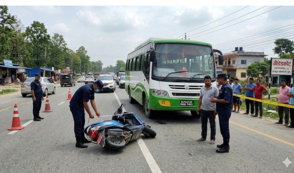 Scooter driver Kandel dies after being hit by bus
