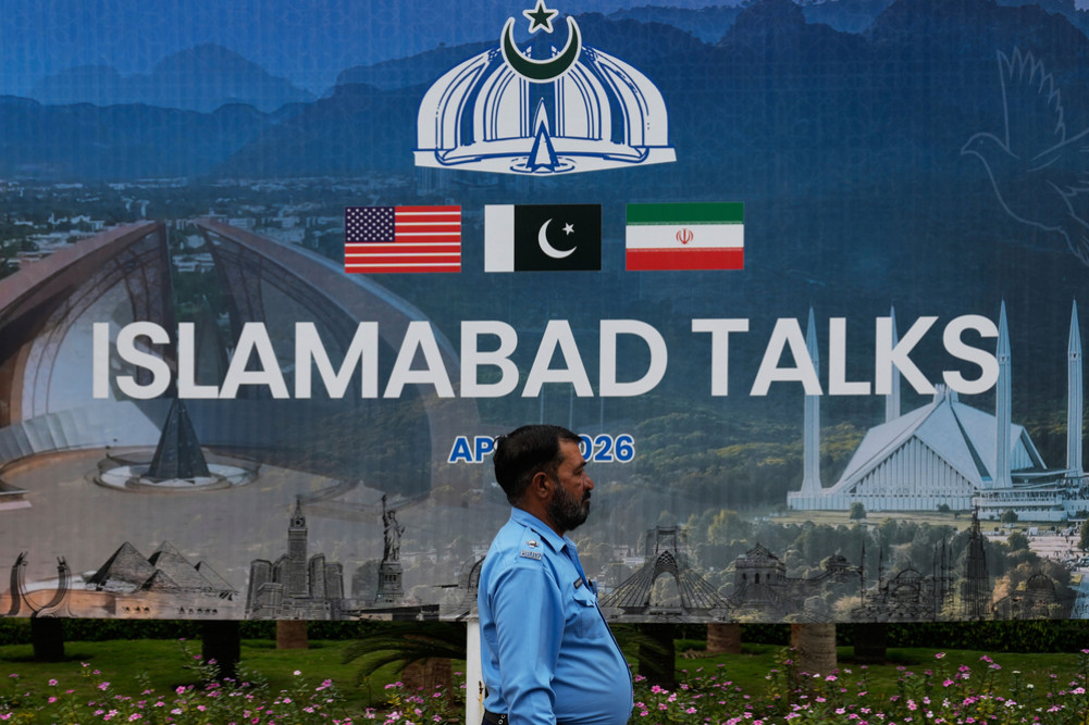 Pakistani mediator says US-Iran have signaled willingness to hold talks