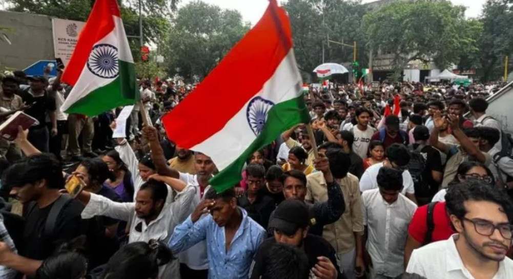 CJP's 'Chalo Sansad' march in Delhi, security personnel lathi-charge
