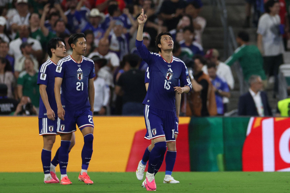Japan close to last 32