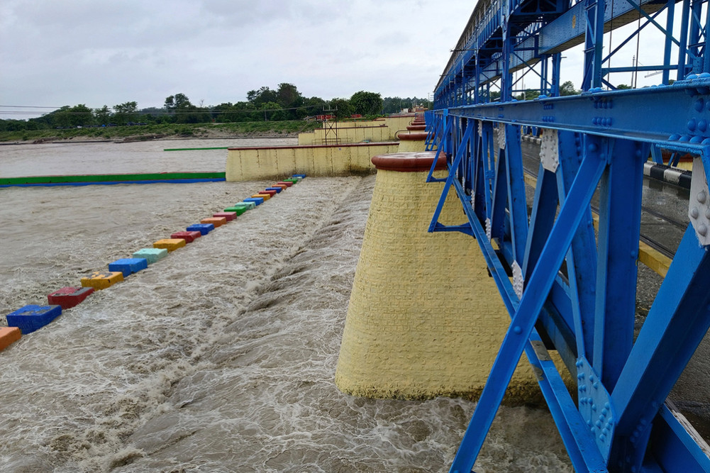 Water flow in Mahakali reaches 60,000 cusecs, urges high alert in coastal areas