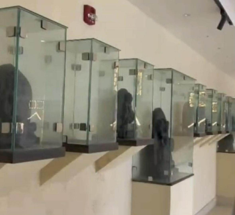 Preparations to hand over Police Club statues to the Department of Archaeology
