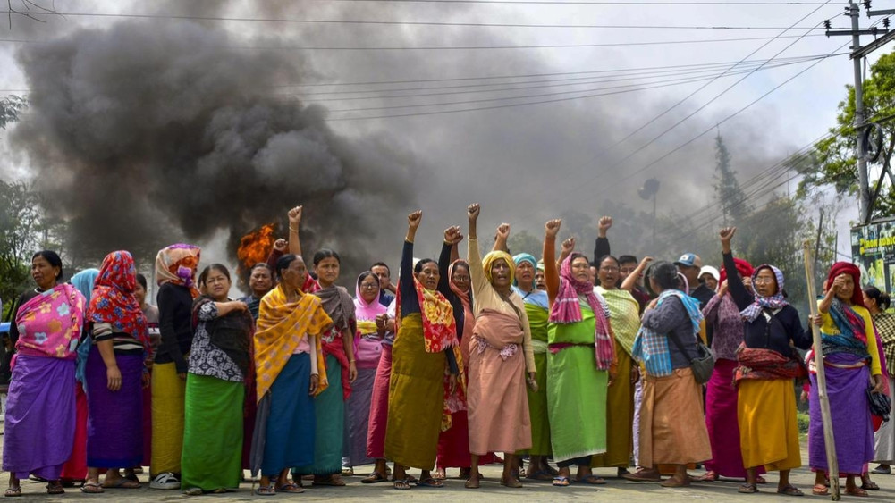 Violence erupts again in Manipur: Internet services suspended in five districts after four people including two minors die