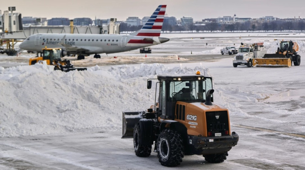 Economic losses of $425 billion, 24,000 flights canceled
