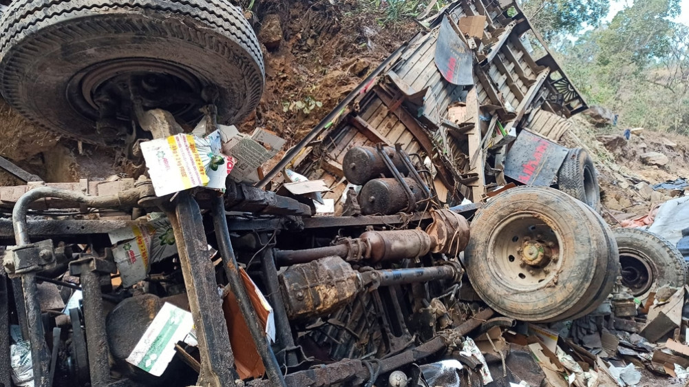 Truck accident on Kanti Lokpath: One dead, driver injured
