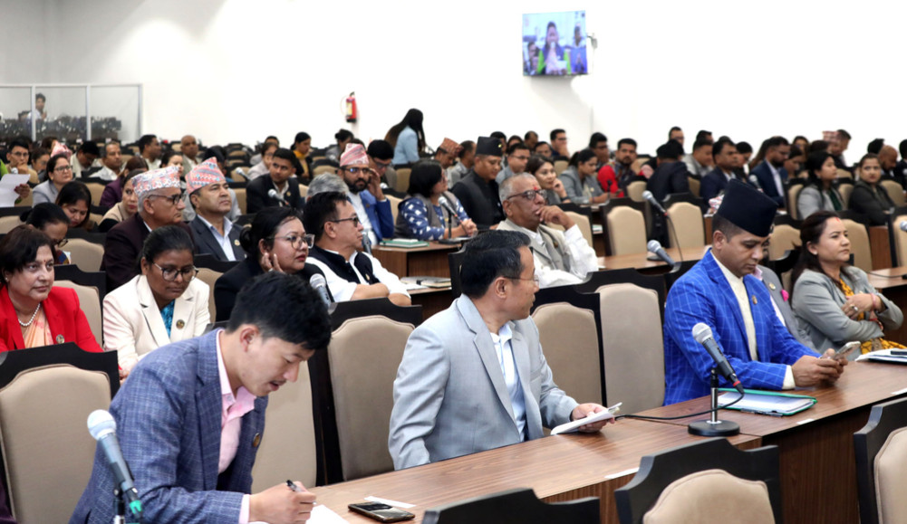 Opposition parties continue to protest the Prime Minister's statement on the border