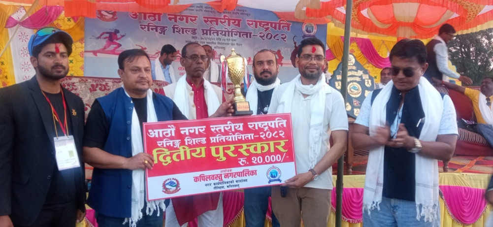 Mayor directs action against two schools that boycotted the award ceremony
