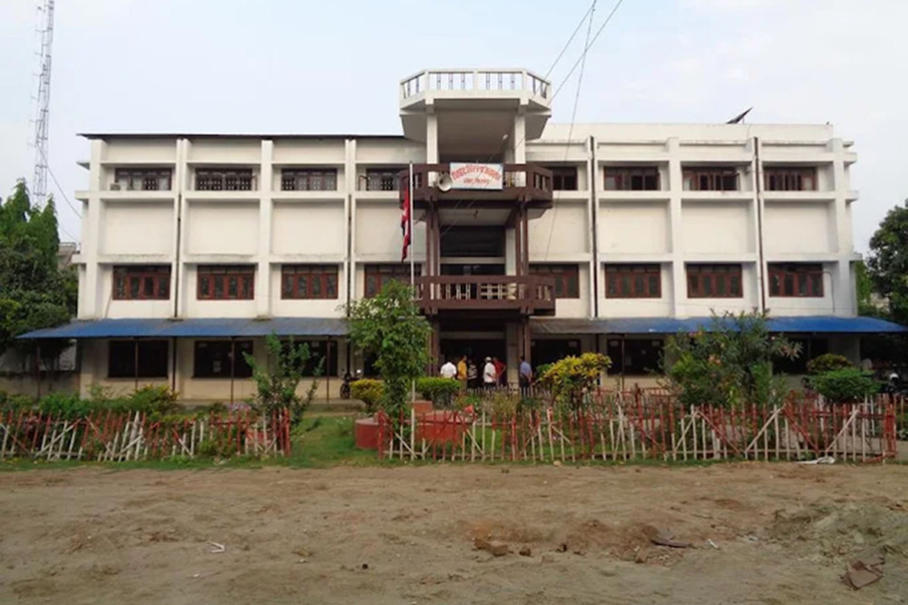 Rautahat District Court's insolent Love Kumar Singh arrested with Rs 50,000 bribe
