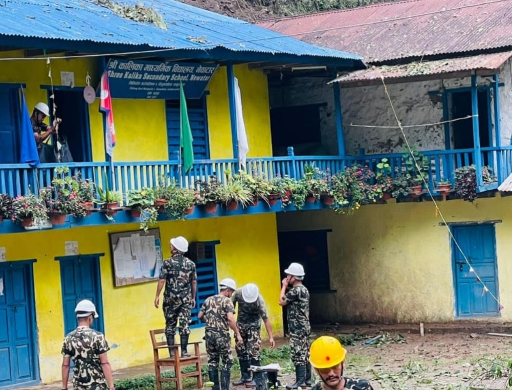 Landslide in Silichong: 28 houses displaced, health post at risk