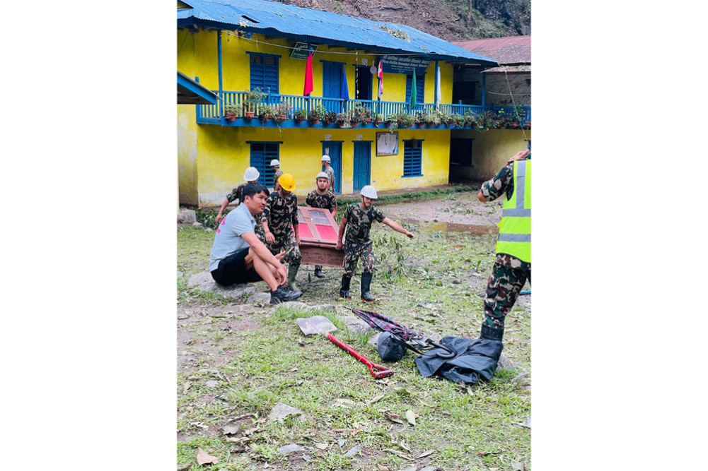 Landslide displaces 7 families in Silichong, school closed