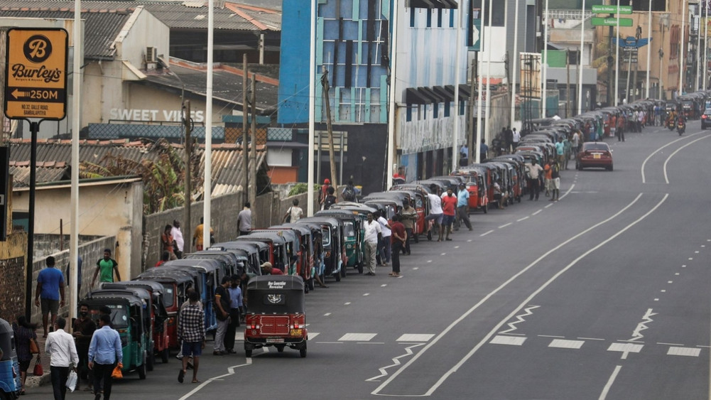 Sri Lanka to have three days off a week to save fuel