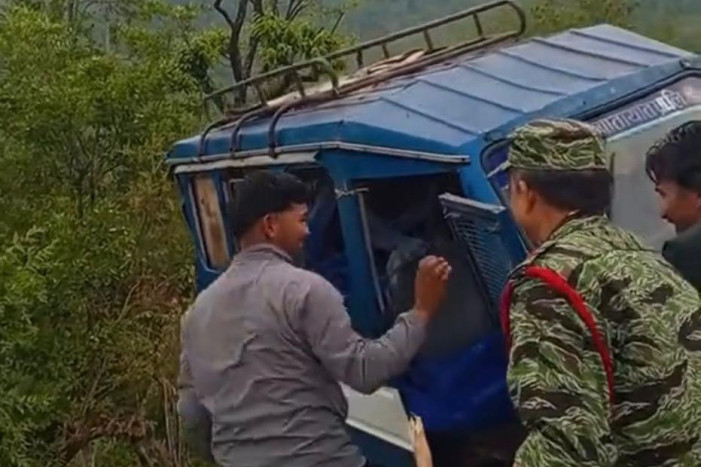10 forest office employees arrested for pushing tempo off cliff