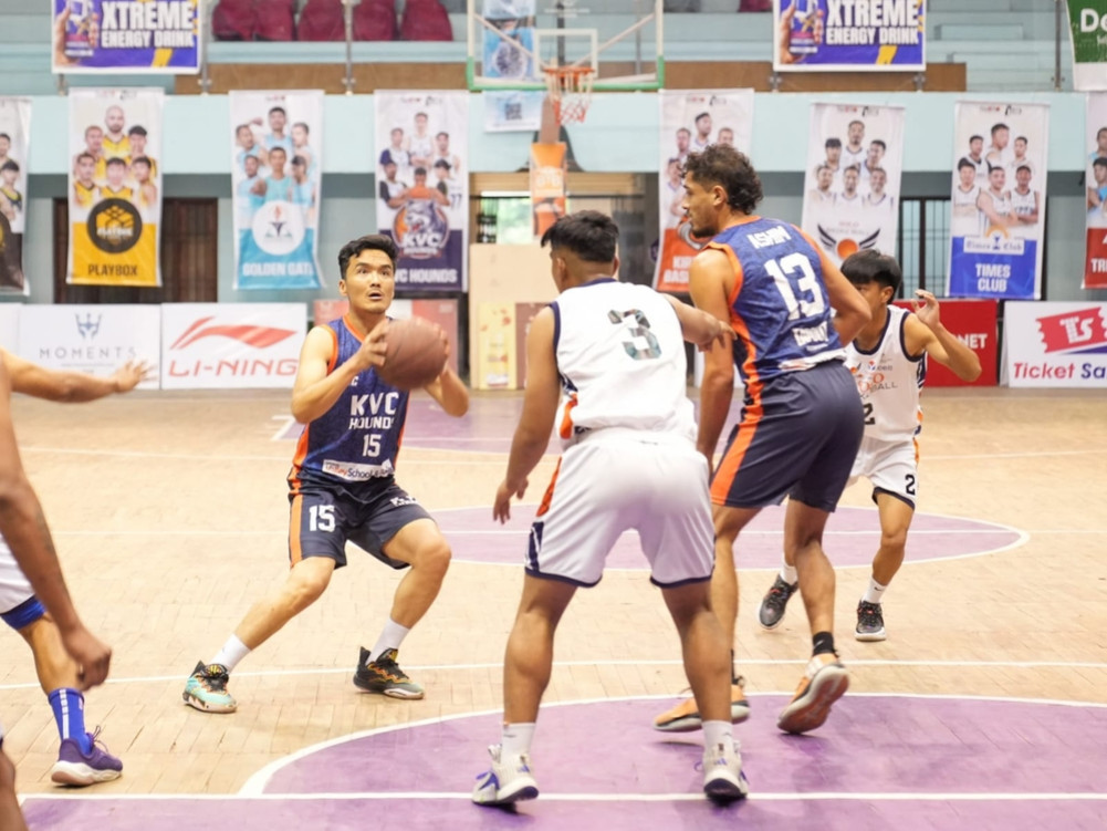 Basketball League: Hounds continue to win